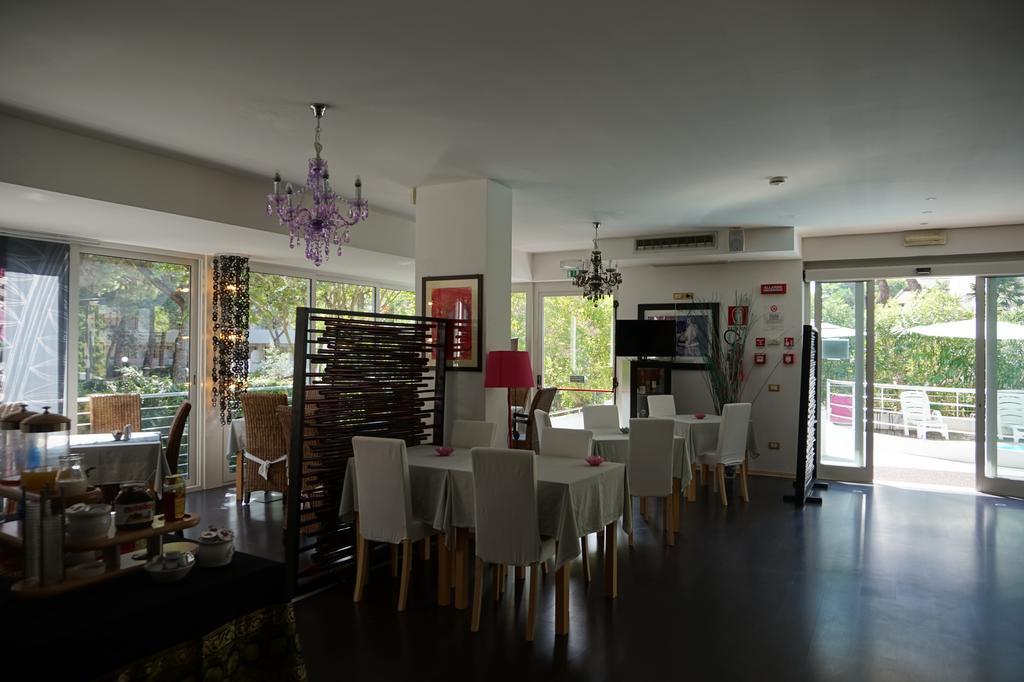 Hotel Anapaya Lignano Sabbiadoro Bagian luar foto